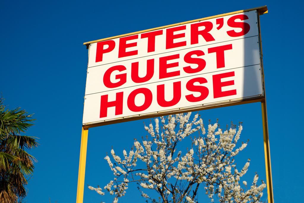 Peter'S Guest House ซิคนาคี ภายนอก รูปภาพ